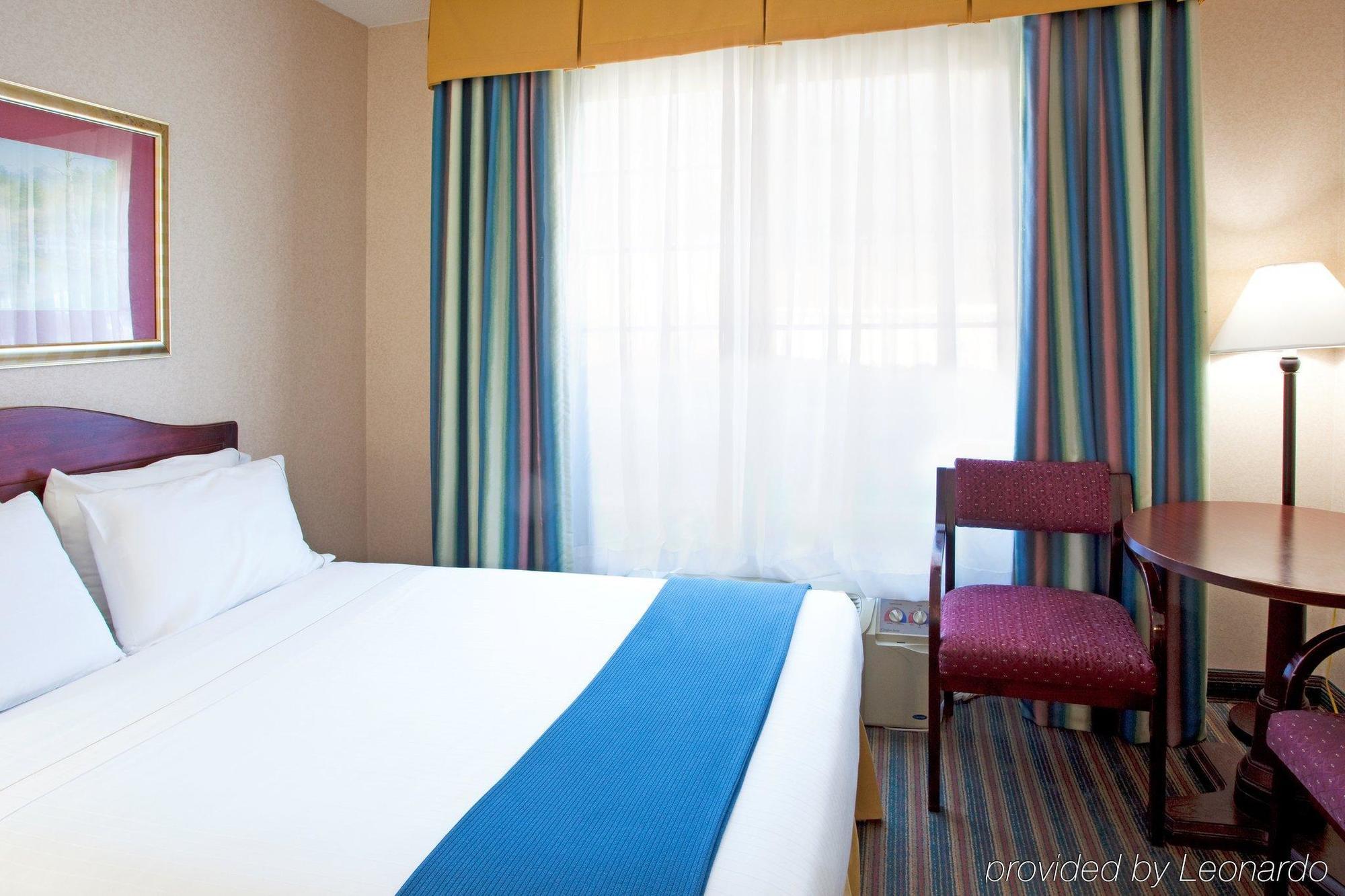 Baymont Inn & Suites Braselton Bilik gambar